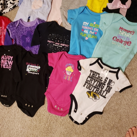 Girls 0-3 Month Lot - Picture 7 of 7